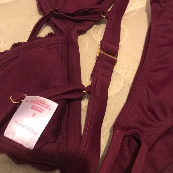 Swimsuit - Picture 4 of 4